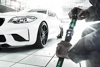 [Translate to Englisch:] Die neuen Drehmomentschlüssel Click-Torque von Wera sind in 16 Versionen als Umschaltknarre oder für Einsteckwerkzeuge in einem Drehmoment von 2,5 bis 1.000 Nm erhältlich. 