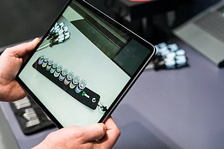 Wera&#039;s most popular screwdriving tools can now also be called up in aug-mented reality on the tablet or smartphone and viewed in detail.